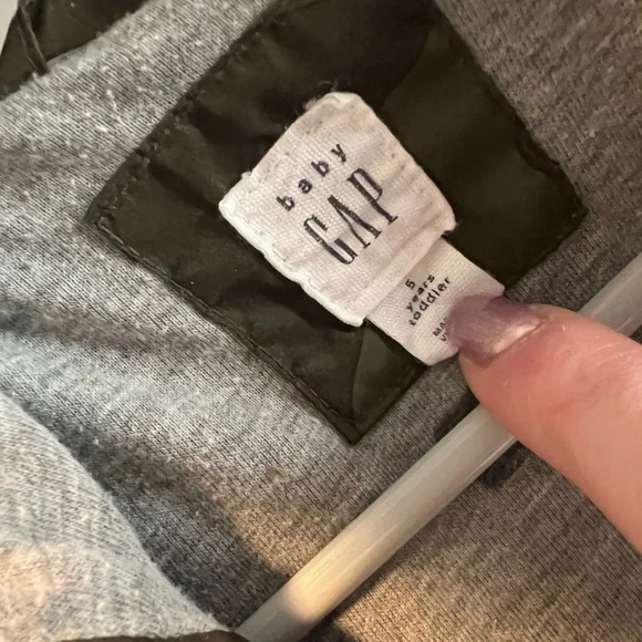 Gap lightweight camo zip up windbreaker Youth size 5 toddler boy - Picture 3 of 4